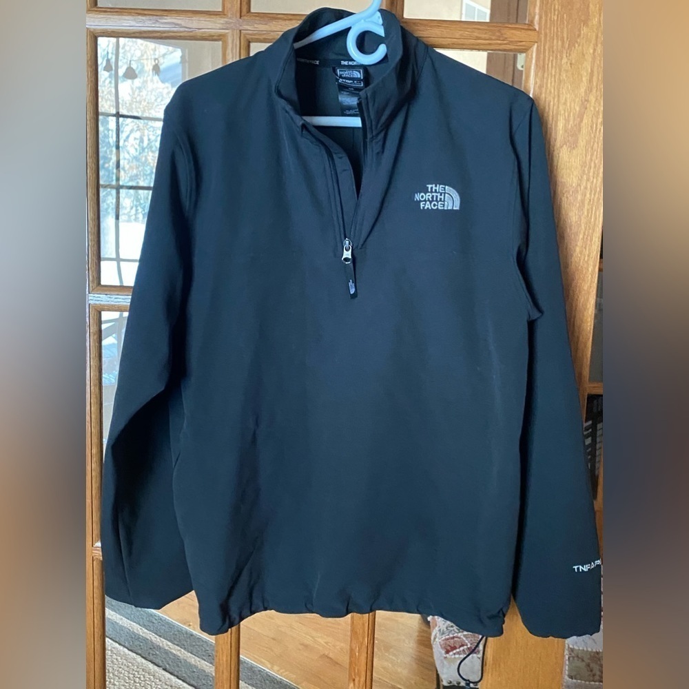 Men’s Northface Windbreaker Black Small